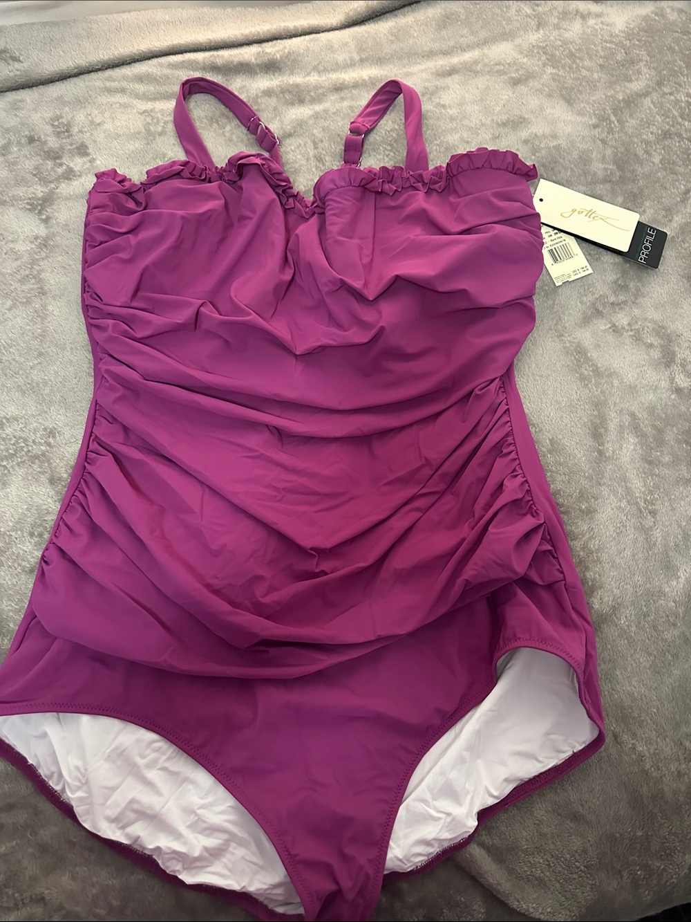 NWT Gottex 24W Ruched One-Piece Swimsuit